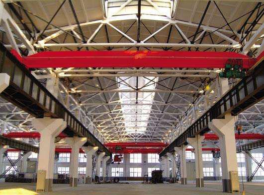 Lowhead Room Single Girder Overhead nosturi säästää rakentamista Cost.jpg Lowhead Room Single Girder Overhead Crane for Saving Construction Cost.jpg
